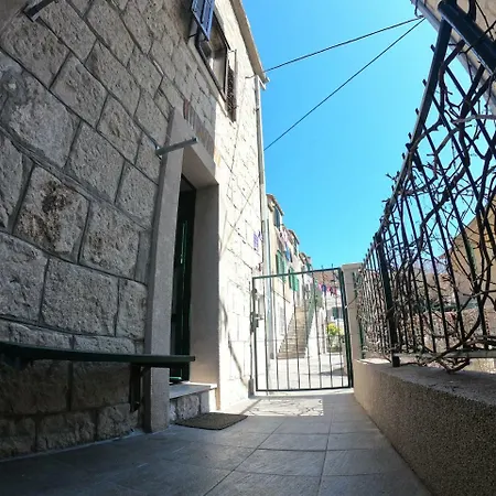 Nera Stone سبليت